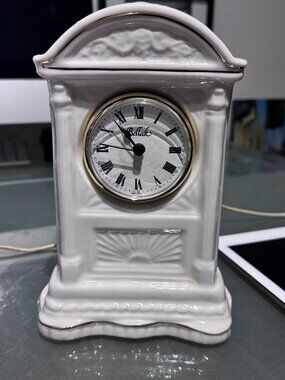 🕰️✨ Vintage Belleek Porcelain Mantel Clock — Timeless Heritage Elegance ✨🕰️
